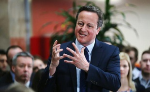 Le Premier ministre britannique David Cameron, le 5 avril 2016 à Birmingham (centre de l'Angleterre), lors d'une séance de questions/réponses sur le référendum à venir sur l'UE