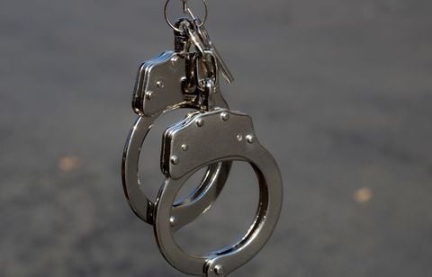 La chanteuse Illa affirme avoir été agressée par trois policiers