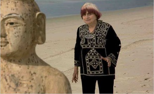 Agnès Varda sur le tournage des Plages d'Agnès