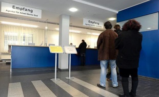 Le marché du travail allemand a bien commencé l'année avec un taux de chômage en données corrigées stable et une baisse plus prononcée qu'escompté du nombre de chômeurs au mois de janvier.
