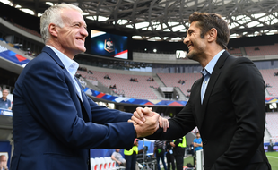 Deschamps et Lizarazu lors du Mondial en Russie.