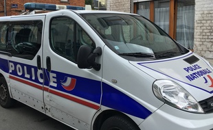 Un fourgon de police (illustration)