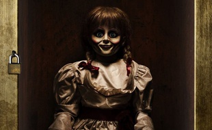 Détail d'une affiche du film «Annabelle 2».