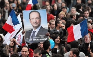 Sur fond de croissance morose, François Hollande accèder à l'Elysée avec une marge de manoeuvre des plus étroites pour concilier ses promesses de nouvelles dépenses et ses engagements à assainir les finances de la France, sur lesquels l'attendent ses partenaires européens.