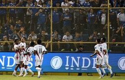 La Fifa réagit aux « cris racistes » de supporteurs du Salvador