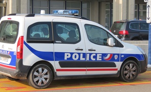 Une voiture de police (illustration)