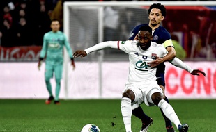 Dembélé et Marquinhos en duel lors de la demi-finale de Coupe de France entre l'OL et le PSG.