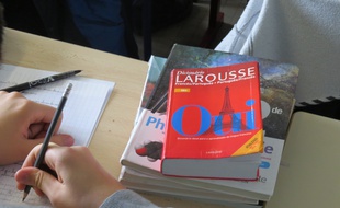 Un élève migrant scolarisé dans la classe d’accueil du lycée Paul Valéry de Paris, le 18 septembre 2015.