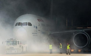 Le constructeur aéronautique américain Boeing a annoncé qu'il investissait un milliard de dollars et comptait créer 2.000 emplois dans son usine de Caroline du Sud (sud-est des Etats-Unis) où il fabrique des long-courriers 787.