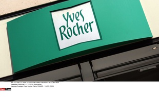 L'enseigne Yves Rocher.