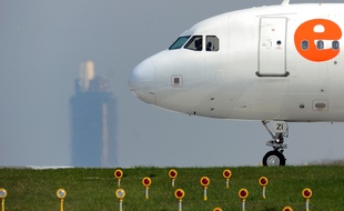 Un avion sur le tarmac de l'aéroport Nantes-Atlantique.
