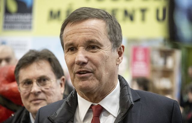 Se présentant comme le défenseur de la « souveraineté », de la « liberté » et de la « paix », Nicolas Dupont-Aignan a annoncé sa candidature en mars dernier. C’est un « devoir », a-t-il dit à ses partisans.