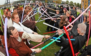 Des fans de Star Wars au salon MCM de Londres en octobre 2015.