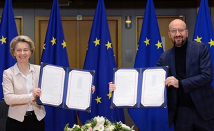 La présidente de la Commission européenne, Ursula von der Leyen, et le président du Conseil européen, Charles Michel.