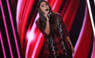 Sarah a 16 ans, sa performance a conquis Jenifer.