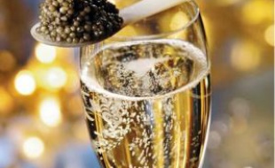 Le caviar est l'allié de la vodka ou du champagne, mais pas du vin blanc, trop boisé.