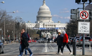 La scène de «March for our lives» est mise en place sur Pennsylvania Avenue, près du Capitole, à Washington, le 23 mars 2018.