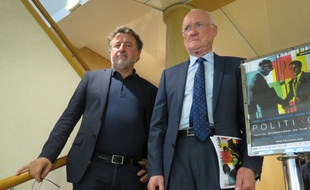 Jean-Michel Djian, président du festival, aux côtés d'Edmond Hervé (à droite), ancien maire de Rennes et président d'honneur du festival.