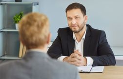 Le dialogue impossible des usagers de France Travail pour obtenir leurs droits