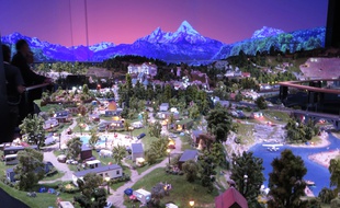 Lyon, le 28 juin 2018
Mini World, le premier parc de mondes miniatures animés a été inauguré le 28 juin 2016 au Carré de Soie à Vaulx-en-Velin