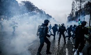 Des gendarmes lors des manifestations parisiennes le 5/01/2019.