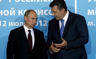 Le président ukrainien Viktor Ianoukovitch a promulgué mercredi la loi élargissant les droits d'utilisation de la langue russe au niveau régional, dont l'adoption au parlement avait déjà provoqué de vives protestations de l'opposition et des empoignades entre députés.