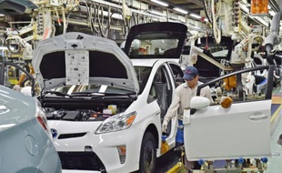 Toyota rappelle 625.000 voitures hybrides des gammes Prius et Auris pour un problème de logiciel qui peut entraîner l'arrêt de la voiture