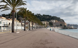 La promenade des Anglais vide, à Nice, le 27 février 2021, lors du week-end confiné localisé et partiel
