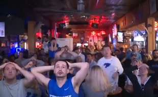 Énorme ascenseur émotionnel pour ces fans de basket ! - Le Rewind