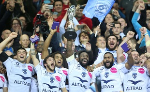 Les rugbymens de Montpellier savourent leur victoire.