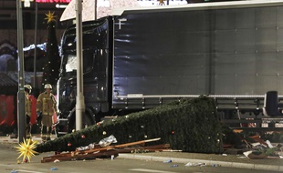 Le camion qui a foncé sur la foule à Berlin le 19 décembre 2016 était immatriculé en Pologne.