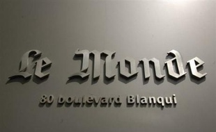 Le directoire du Monde, composé de Pierre Jeantet, Bruno Patino et Eric Fottorino, a présenté sa démission au conseil de surveillance du groupe, a annoncé Le Monde mercredi dans un communiqué.