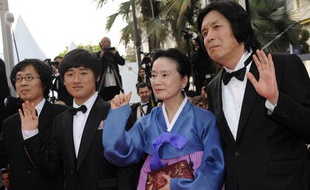 Toute l'équipe de Poetry, avant la présentation du film pour le Festival de Cannes, mardi 19 mai 2010