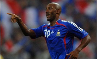 La France a rempli une partie importante de son contrat avant de partir en vacances, en s'imposant samedi (2-0) face à l'Ukraine, prenant ainsi seule la tête de son groupe qualificatif pour l'Euro-2008, aux dépens d'un adversaire direct.