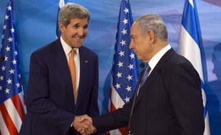 John Kerry rencontre Benjamin Netanyahou à Jerusalem, le 24 novembre 2015.