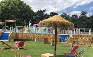 La piscine éphémère du parc de la tête d'or de Lyon pourrait reprendre du service l'été prochain.