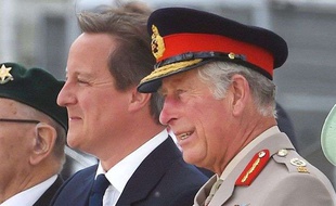 Le Premier ministre britannique David Cameron et le prince Charles, le 15 août 2015.