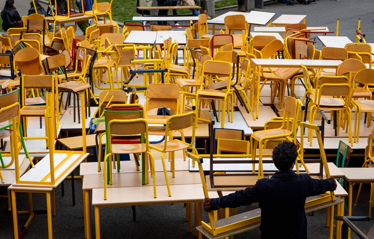 Réforme des retraites : A Paris, des blocages dans des lycées et des universités