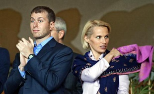 Le milliardaire russe Roman Abramovitch a démissionné mardi de son poste de président du parlement de la région autonome de Tchoukotka, dans l'Extrême Orient russe, en raison d'une nouvelle loi interdisant aux élus de posséder des biens à l'étranger.