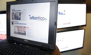Photo prise le 28 février 2011 à Paris d'écrans présentant le portail d'information "Atlantico", lors de son lancement officiel