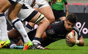 Le demi d'ouverture du Stade Toulousain Romain Ntamack lors du match de Top 14 contre Agen, le 30 septembre 2017 au stade Ernest-Wallon.