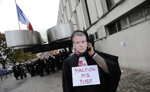 Des avocats en grève devant le TGI de Lille