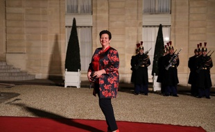 Frédrique Vidal dans la Cour de l'Elysée, le 19 mars 2018.