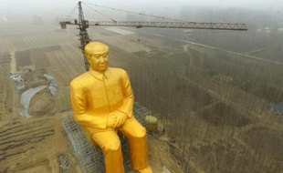 Statue géante de Mao Tsé-toung, photographiée le 4 janvier 2016 dans la région de Hunan, dans le centre de la Chine