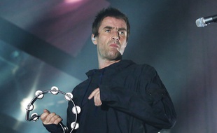 Le chanteur Liam Gallagher sur la scène de l'O2 Ritz de Manchester hier soir