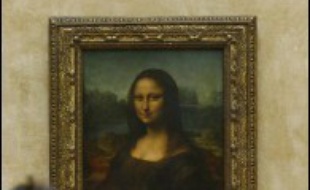 Le sourire mystérieux de la Joconde est celui d'une femme qui vient d'avoir un enfant révèle une étude canadienne à base d'imagerie numérique en trois dimensions, montrant aussi que le chef d'oeuvre de Léonard de Vinci, bien que fragile, a encore de beaux jours devant lui.