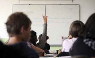 L'enseignement privé, qui scolarise près d'un élève sur cinq en France, veut imprimer sa marque dans la campagne présidentielle en prônant plus d'autonomie pour les établissements et en mettant en garde contre le risque de revoir le statut des enseignants.