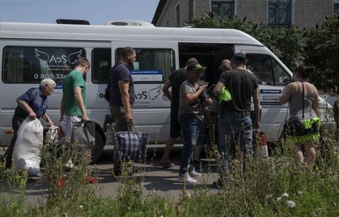 Un gouverneur ukrainien ordonne l'« évacuation obligatoire des familles avec enfants »……