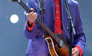 Paul McCartney s'est produit en 2004 au festival de Glastonbury.