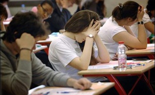 La consultation gratuite des résultats de tous les baccalauréats sera possible en même temps que la diffusion payante par des entreprises privées, notamment de téléphonie, lundi dans la matinée, a assuré à l'AFP le ministère de l'Education.